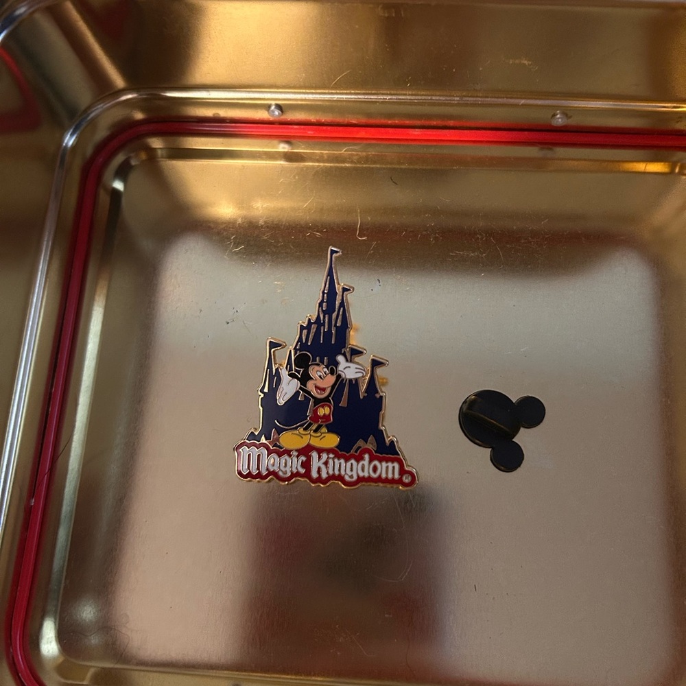 Magic Kingdom Castle & Mickey Mouse Disney Trading Pin